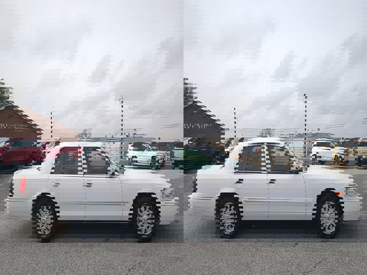 Used 2007 Mercury Grand Marquis LS image 2