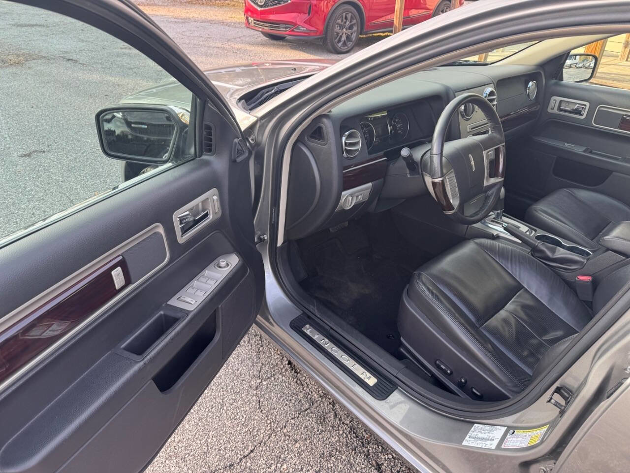 Used 2008 Lincoln MKZ image 11