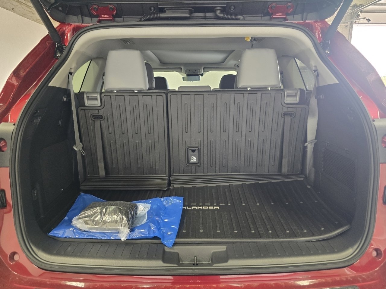 New 2026 Toyota Highlander Platinum AWD/4WD image 19