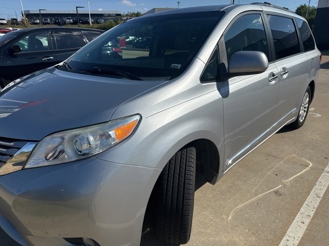 Used 2015 Toyota Sienna XLE Premium