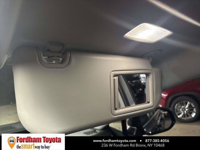 Certified 2025 Toyota RAV4 XLE AWD/4WD image 31