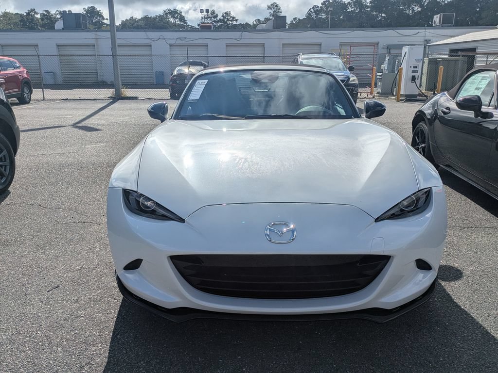 New 2026 MAZDA MX-5 Miata Club w/ Interior Package RWD image 8