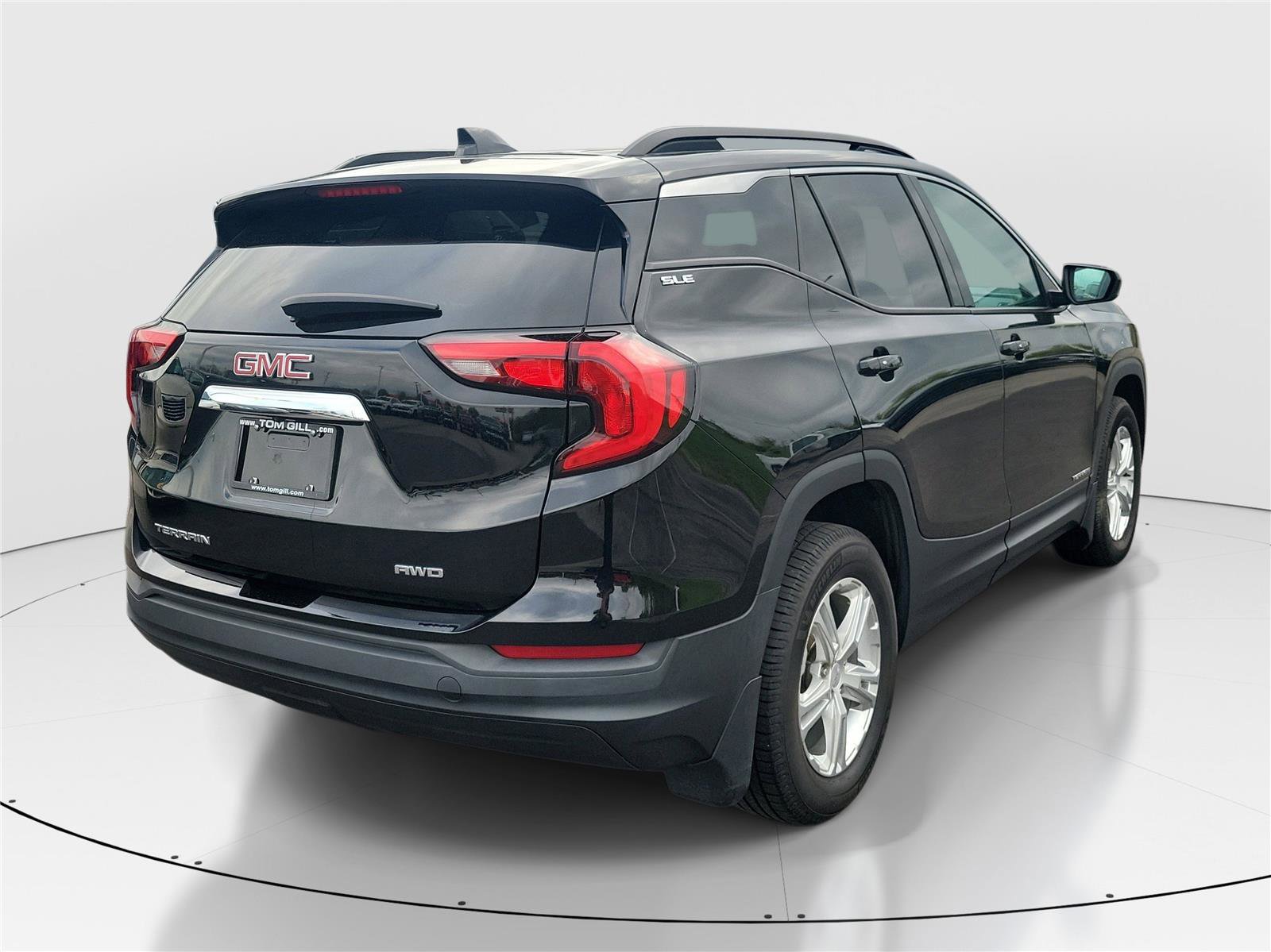 Used 2018 GMC Terrain SLE w/ Infotainment Package I image 4