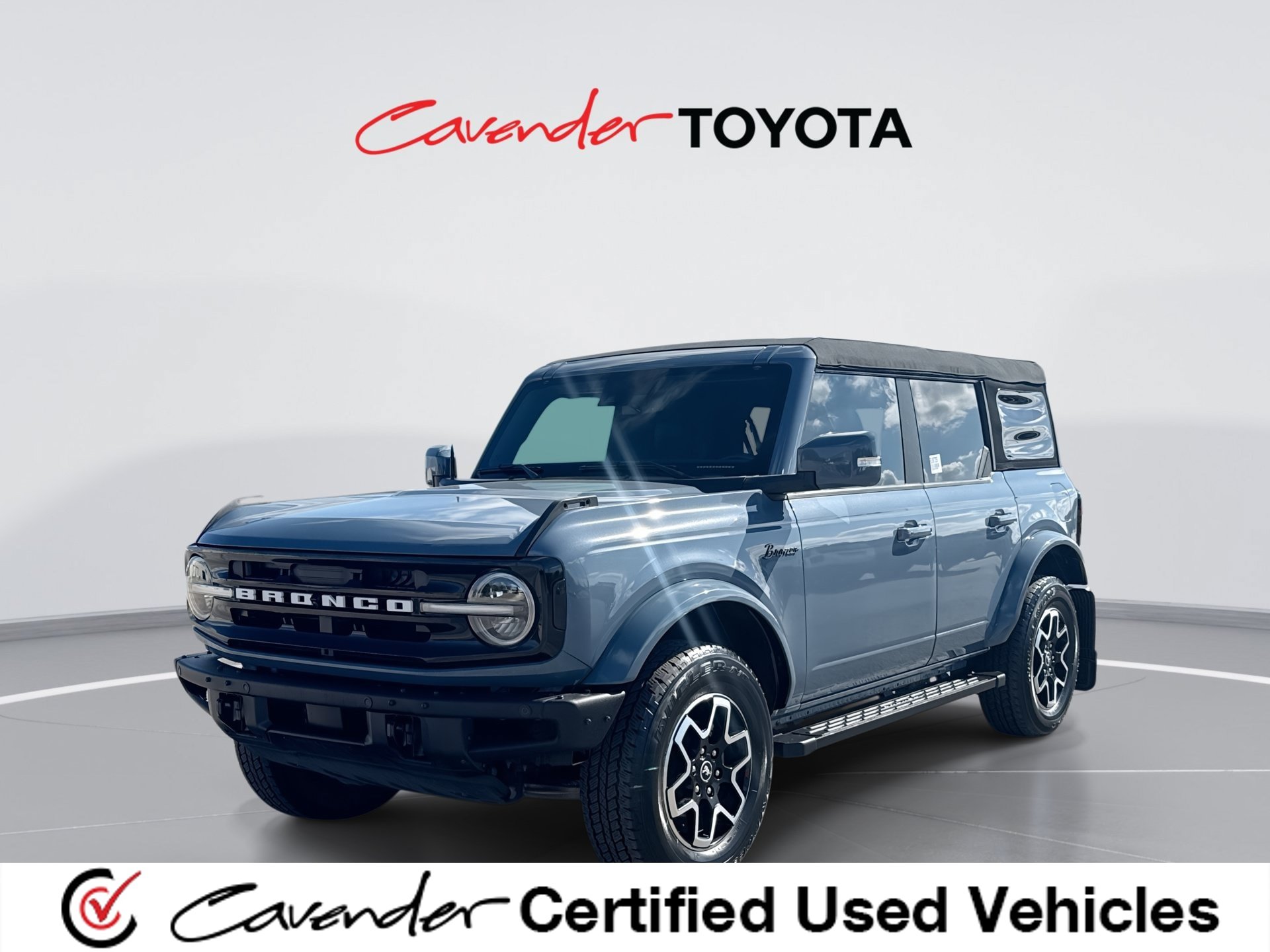 Used 2024 Ford Bronco Outer Banks AWD/4WD image 1