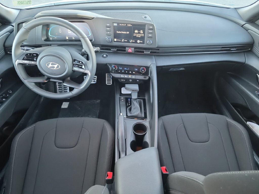 New 2026 Hyundai Elantra Sport FWD image 13