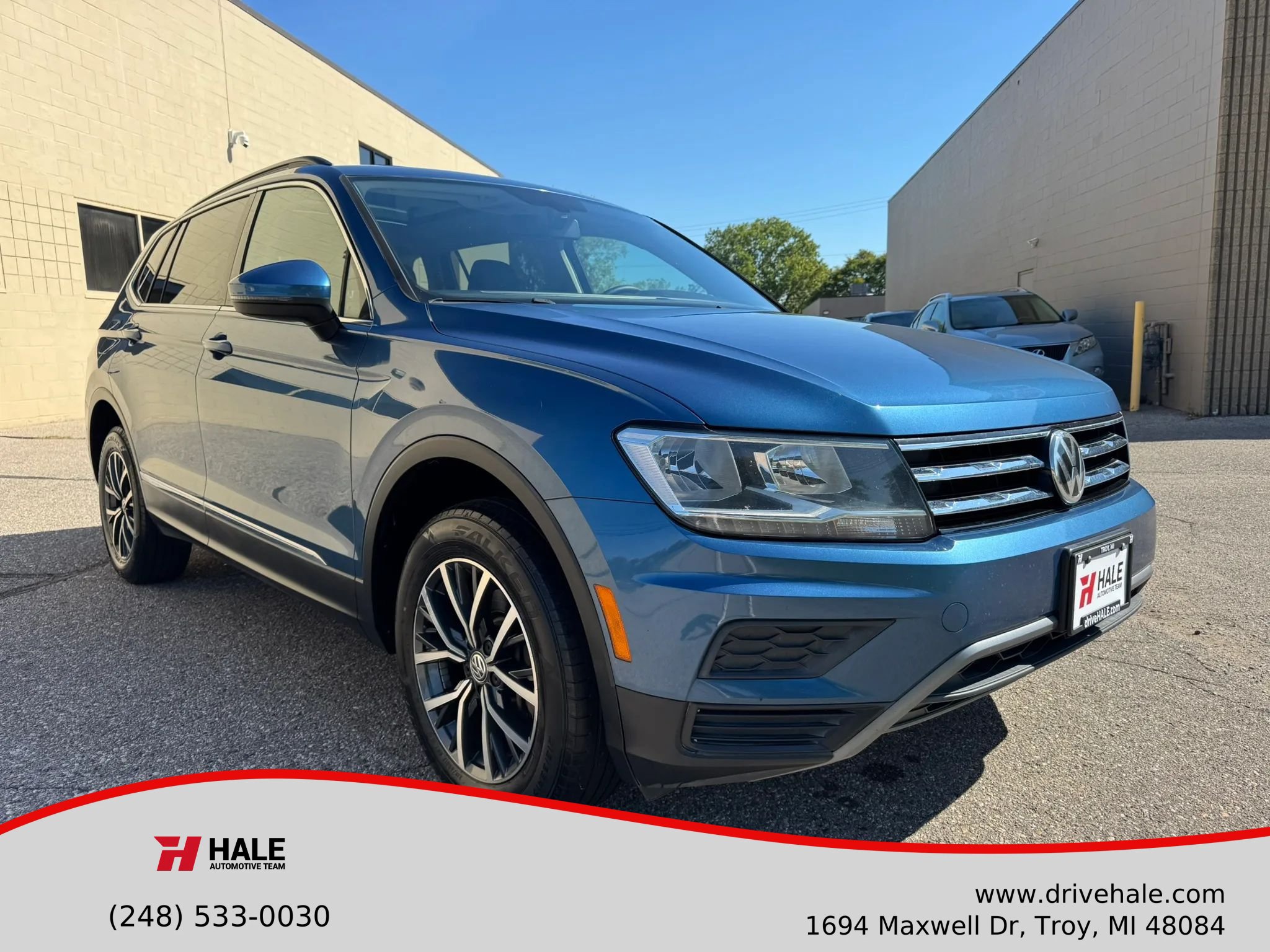 Used 2018 Volkswagen Tiguan SE w/ Panoramic Sunroof Package AWD/4WD image 1