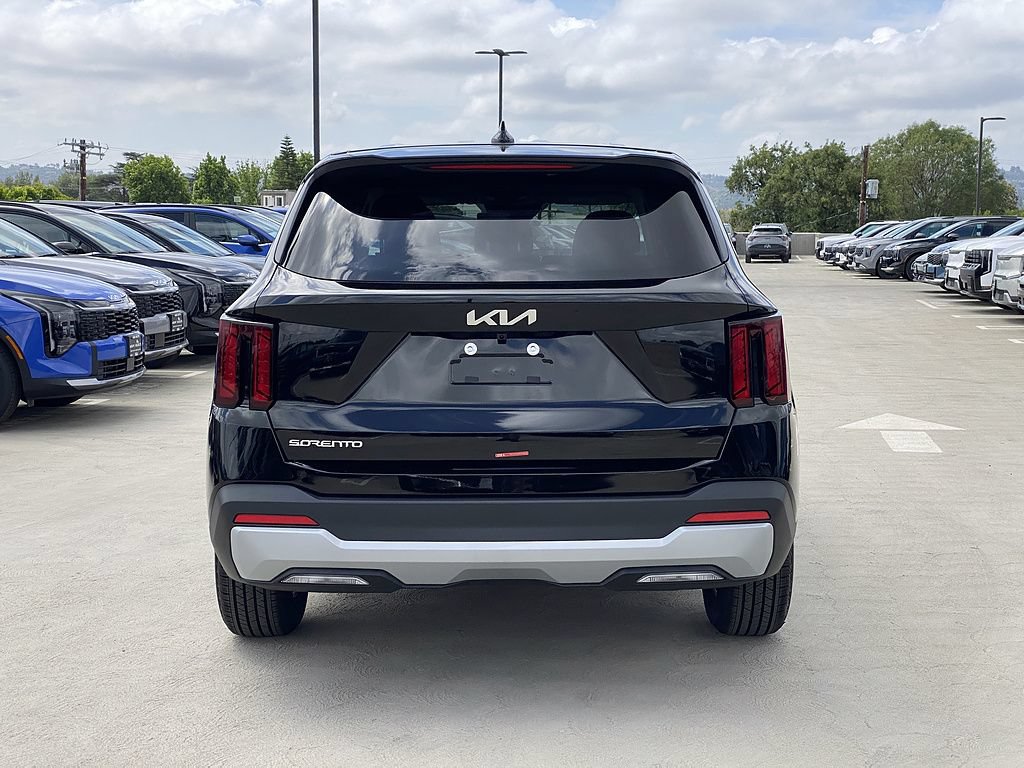 New 2026 Kia Sorento LX FWD image 4