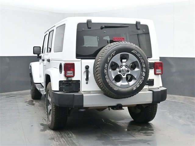 Used 2017 Jeep Wrangler Unlimited Sahara w/ Connectivity Group image 7