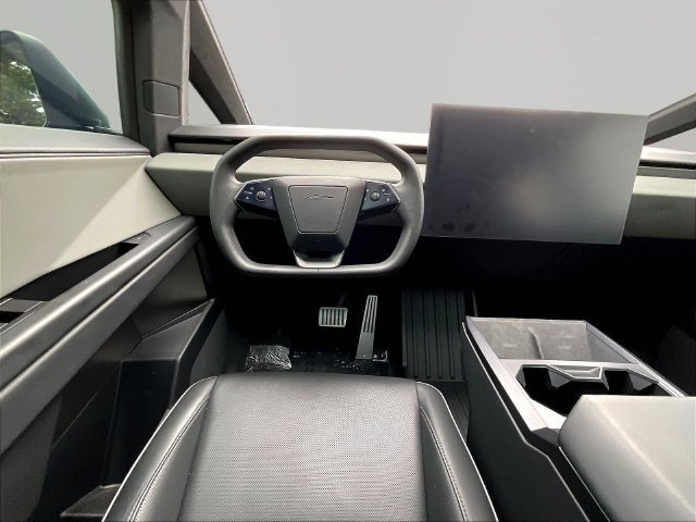 Used 2024 Tesla Cybertruck AWD Crew Cab image 11