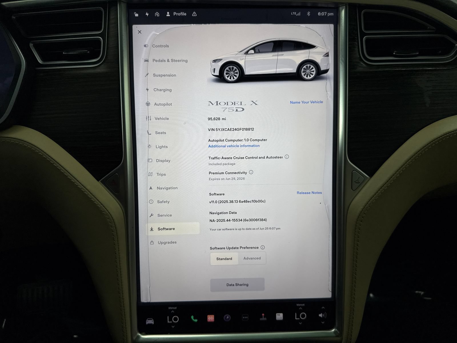 Used 2016 Tesla Model X 75D AWD/4WD image 36