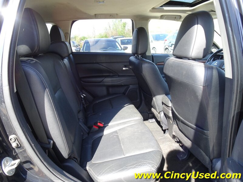 Used 2015 Mitsubishi Outlander GT AWD/4WD image 13
