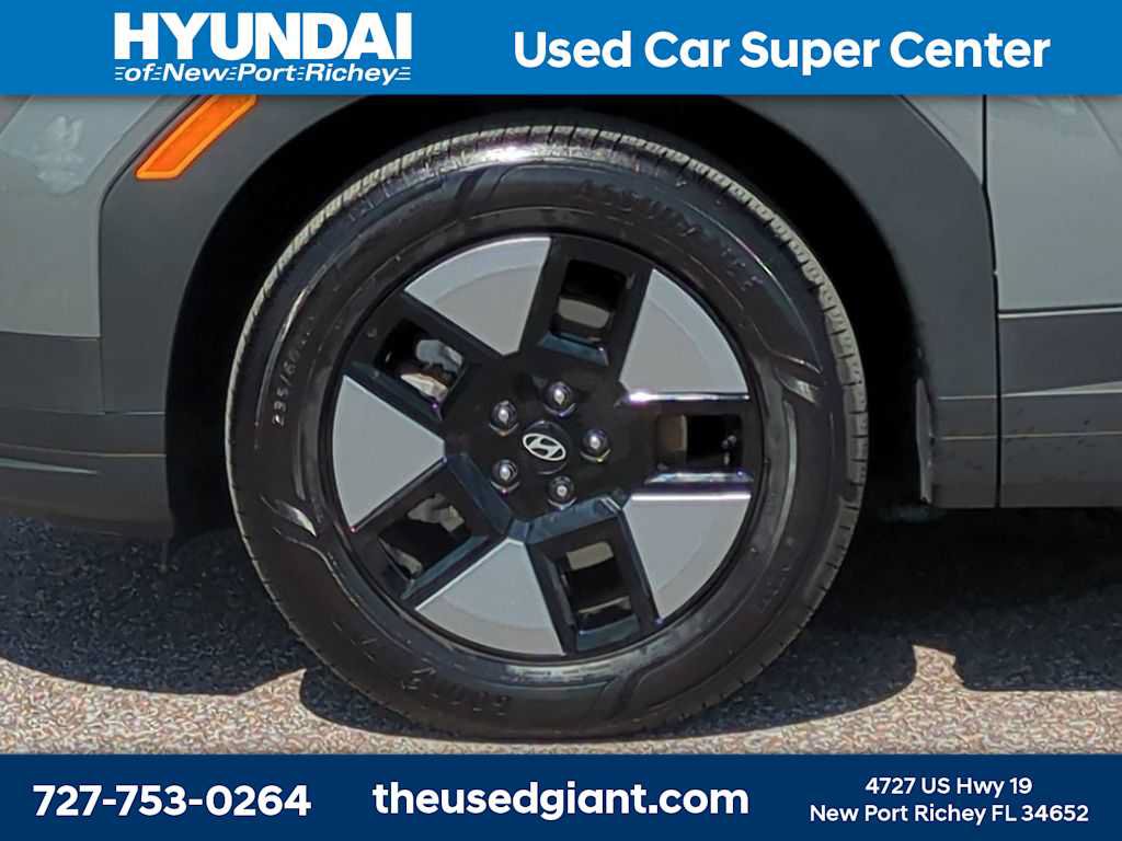 Certified 2024 Hyundai Santa Fe SEL FWD image 10