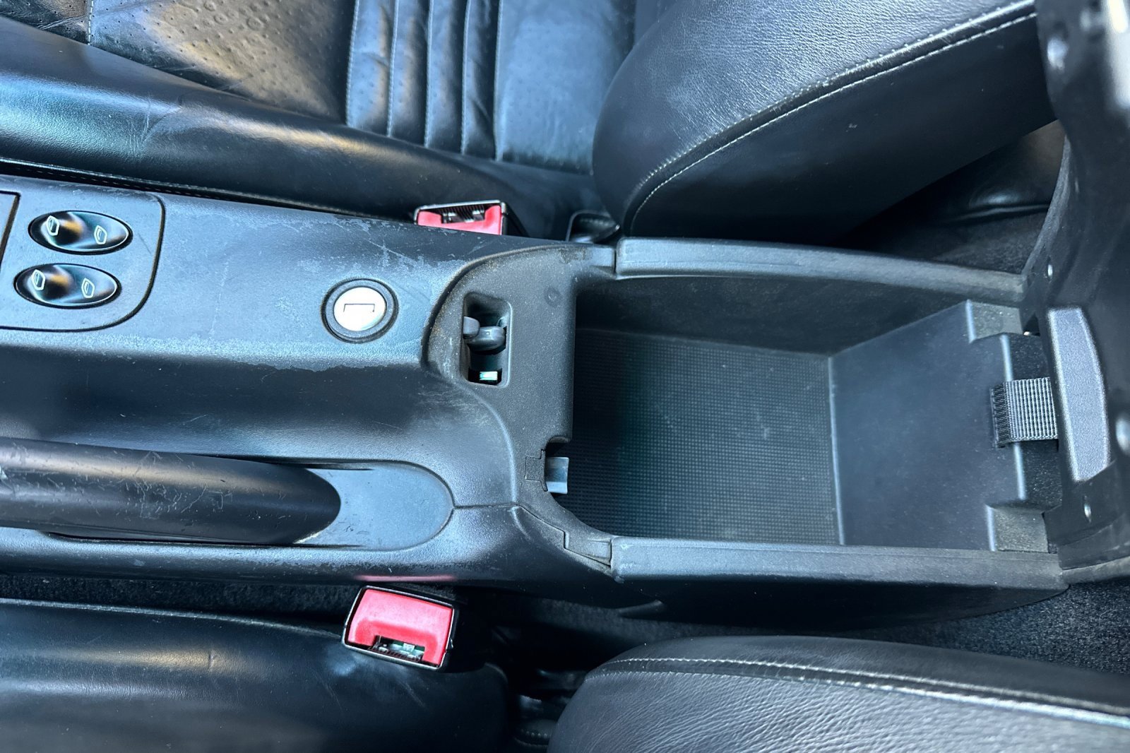 Used 2002 Porsche 911 Carrera 4 image 28