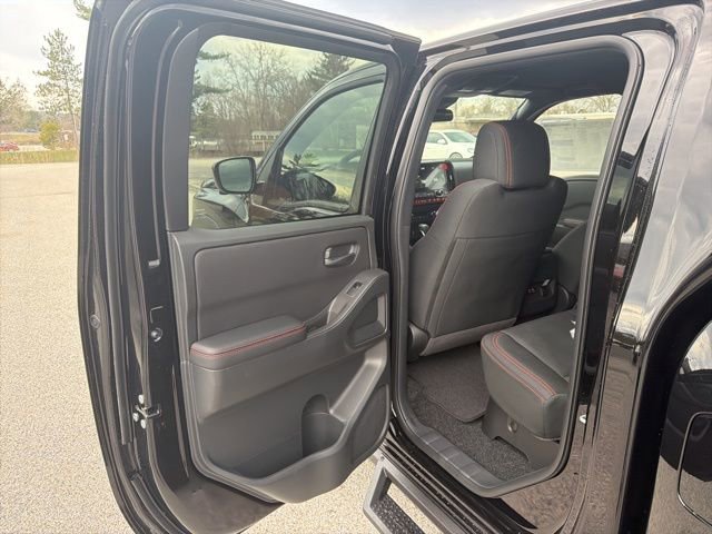 New 2026 Nissan Frontier PRO-4X AWD/4WD image 15