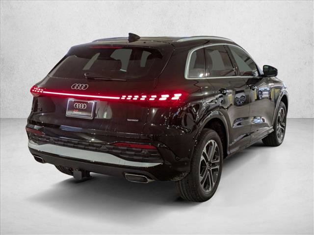New 2025 Audi Q5 Premium w/ Convenience Package image 2