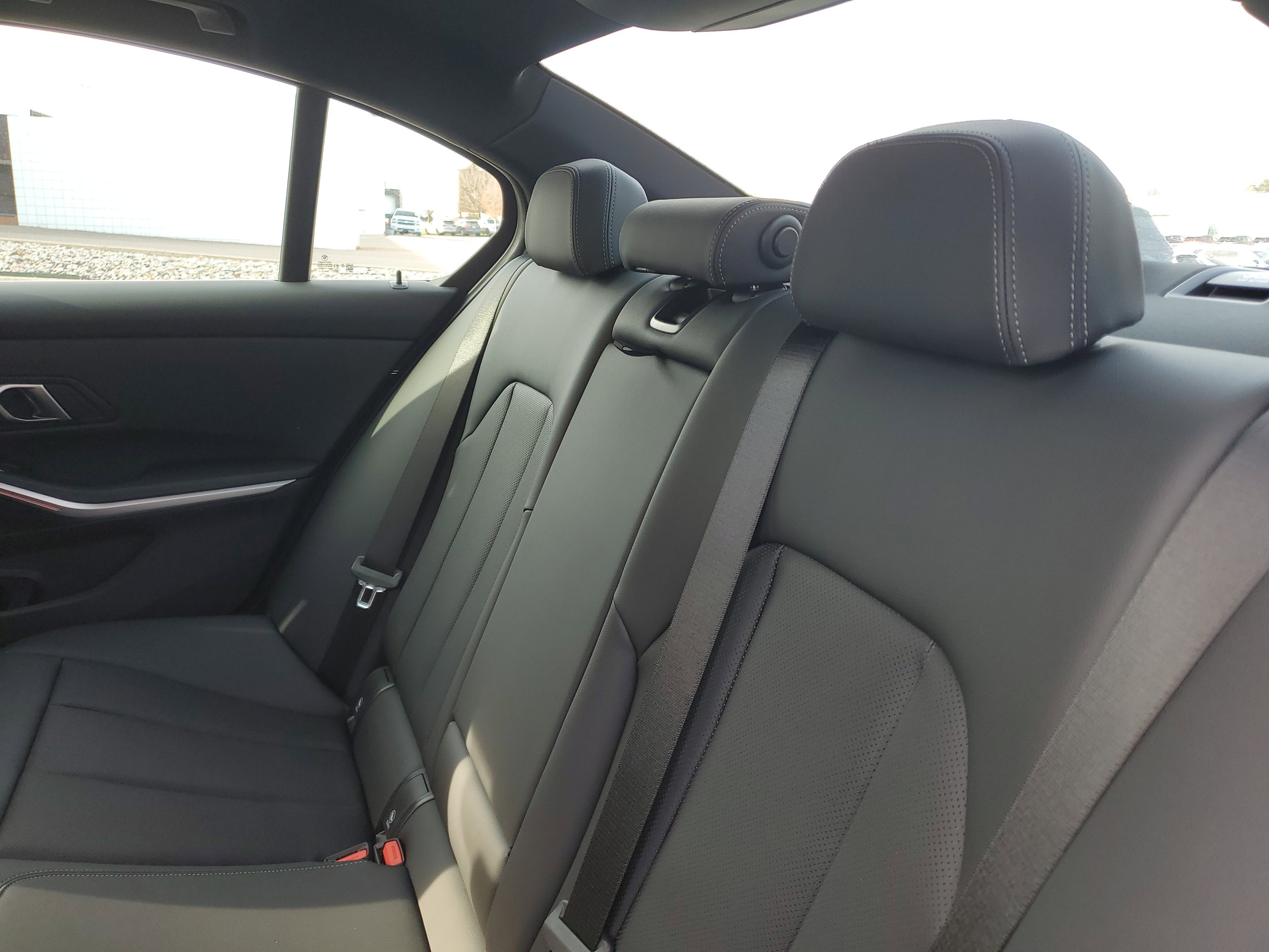 New 2026 BMW 330i xDrive Sedan w/ Convenience Package image 24