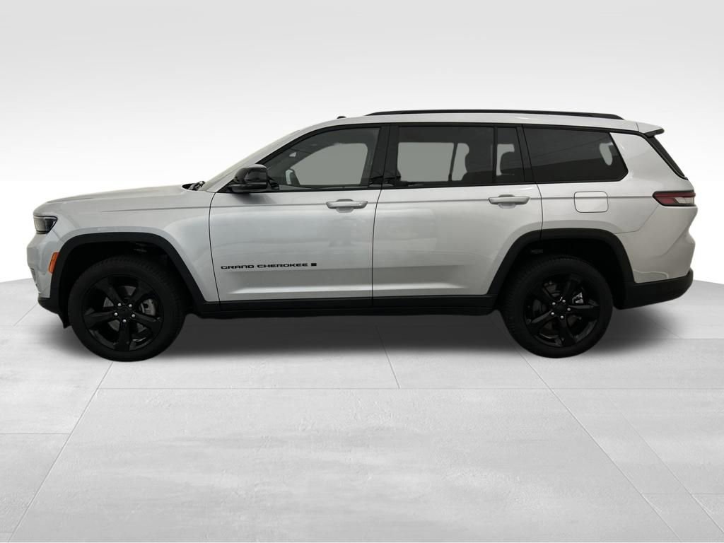 Used 2024 Jeep Grand Cherokee L Limited w/ Black Appearance Package video 2