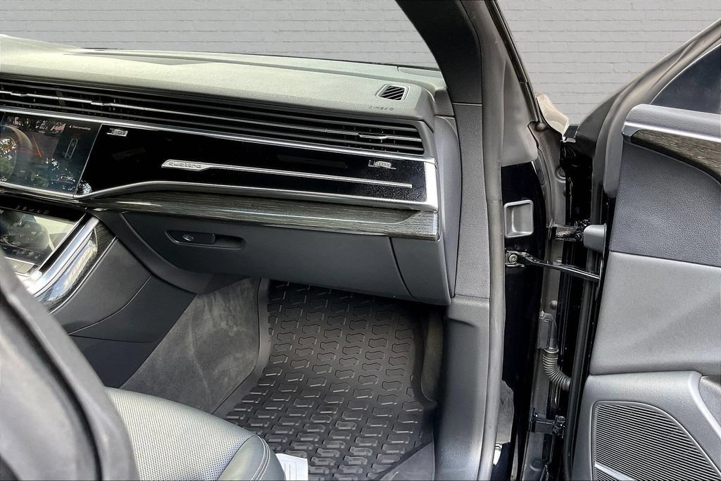 Used 2020 Audi Q8 Premium Plus w/ Premium Plus Package AWD/4WD image 24