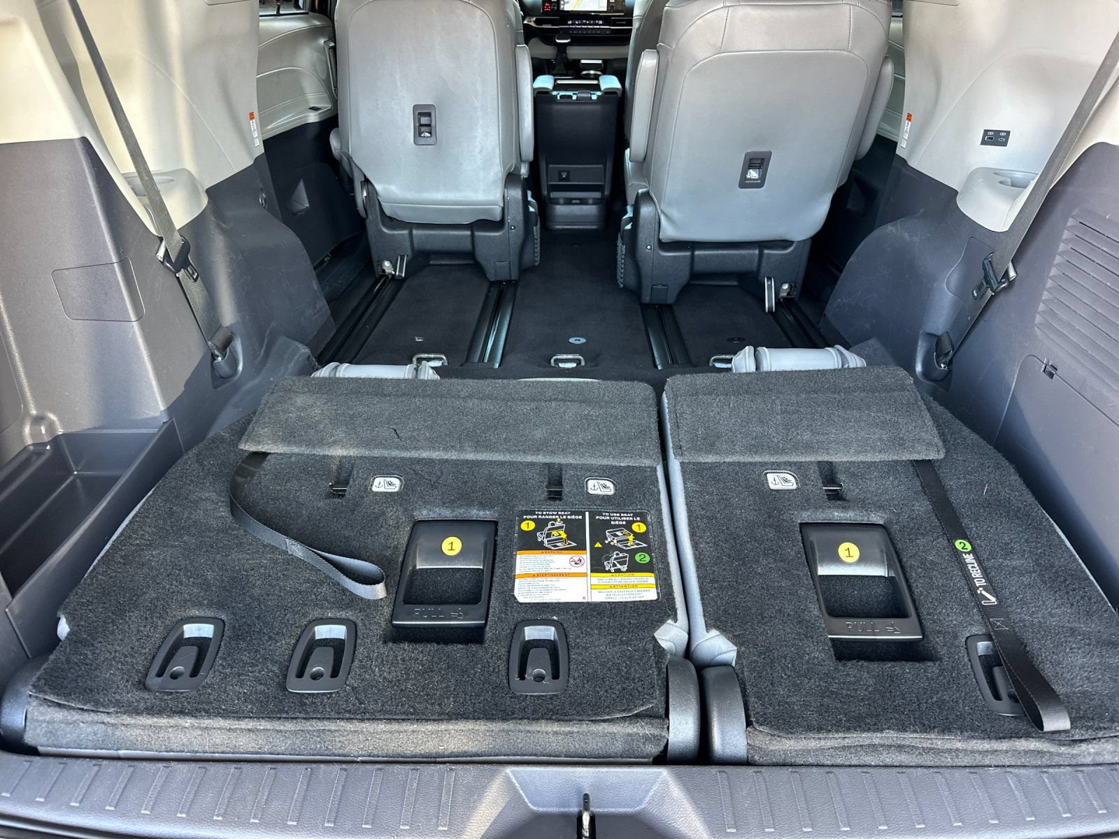 Used 2022 Toyota Sienna XLE w/ XLE Plus Package AWD/4WD image 15
