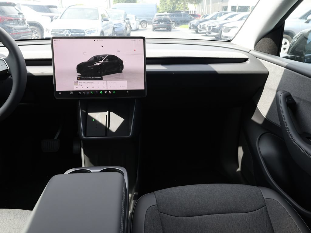 Used 2026 Tesla Model Y 2WD image 23