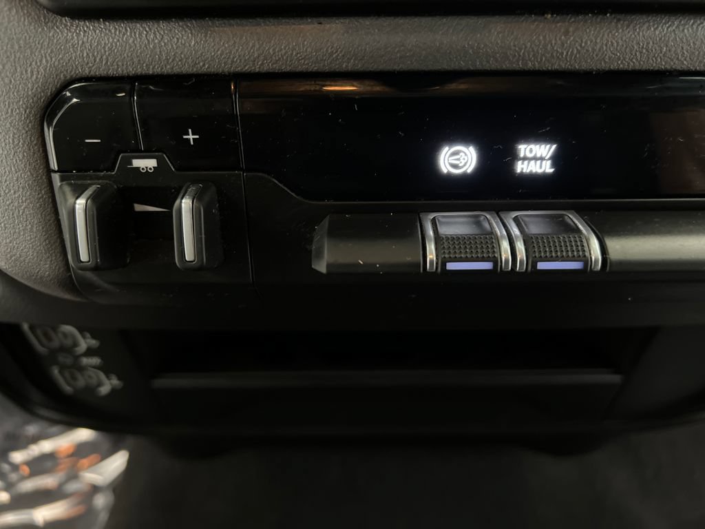 Used 2024 RAM 2500 Big Horn AWD/4WD image 43