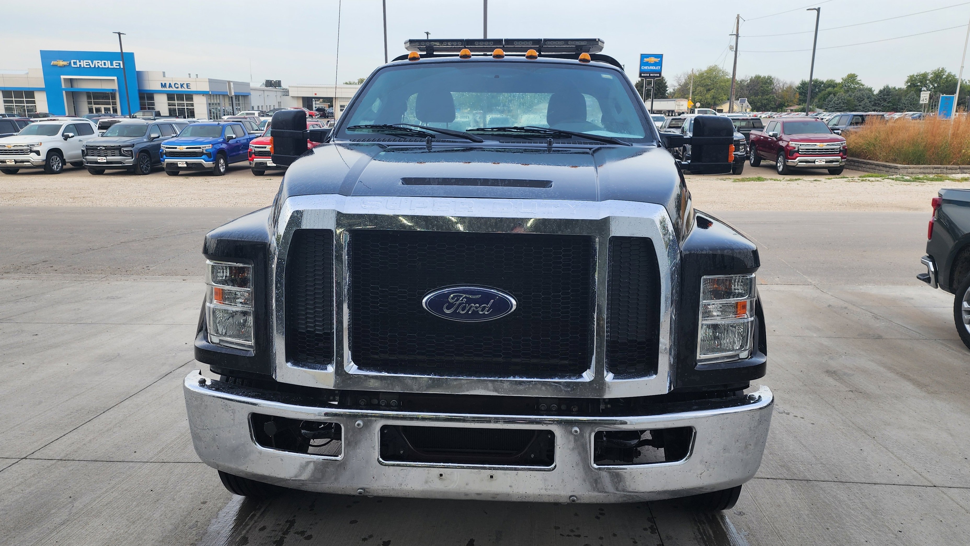 Used 2017 Ford F650 2WD Regular Cab Super Duty image 3