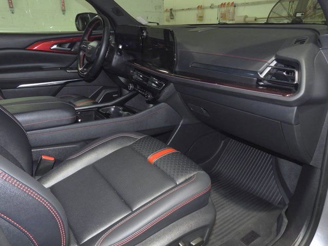 Used 2024 Chevrolet Traverse RS w/ LPO, Floor Liner Package image 57