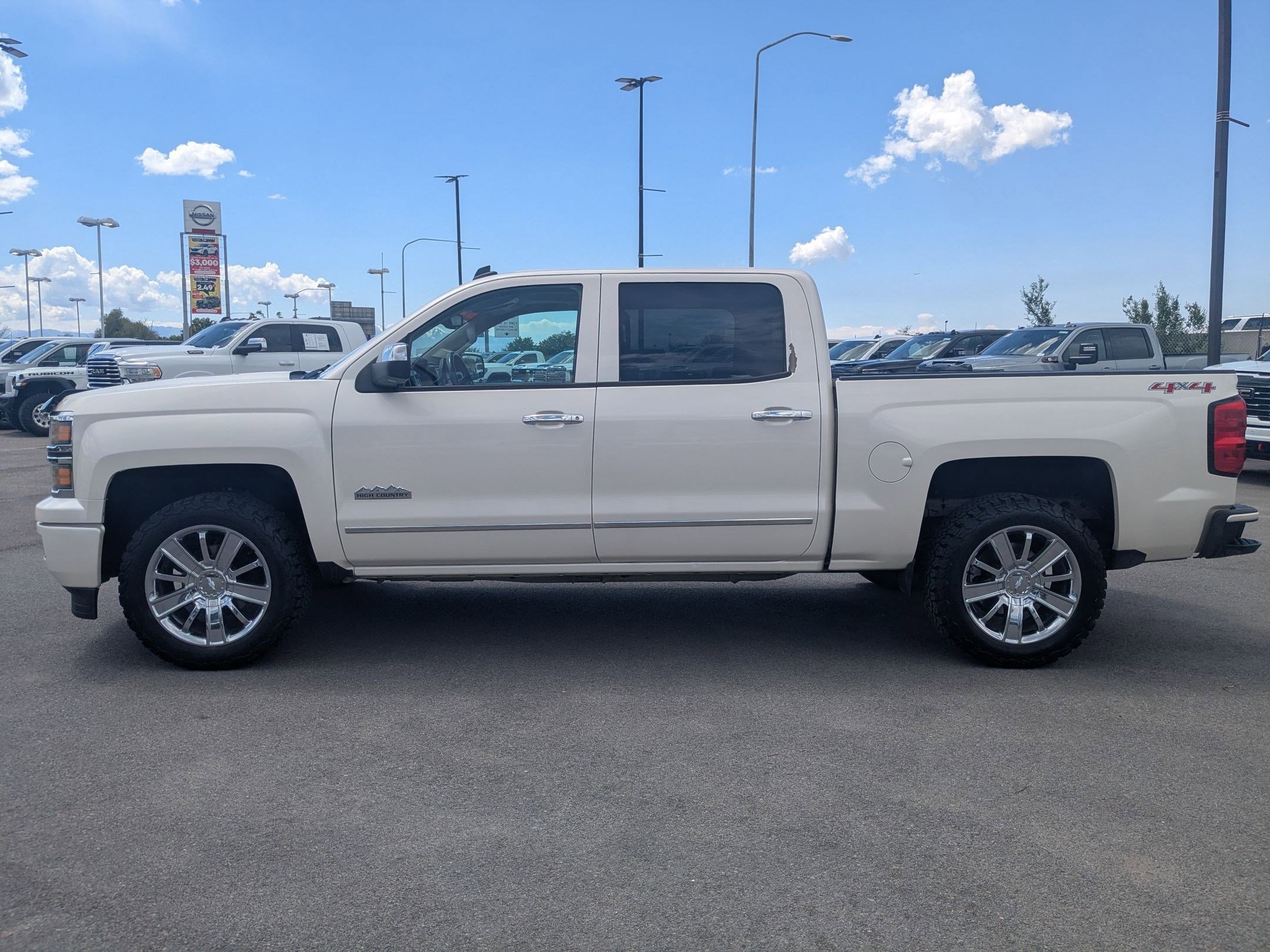 Used 2014 Chevrolet Silverado 1500 High Country AWD/4WD image 6