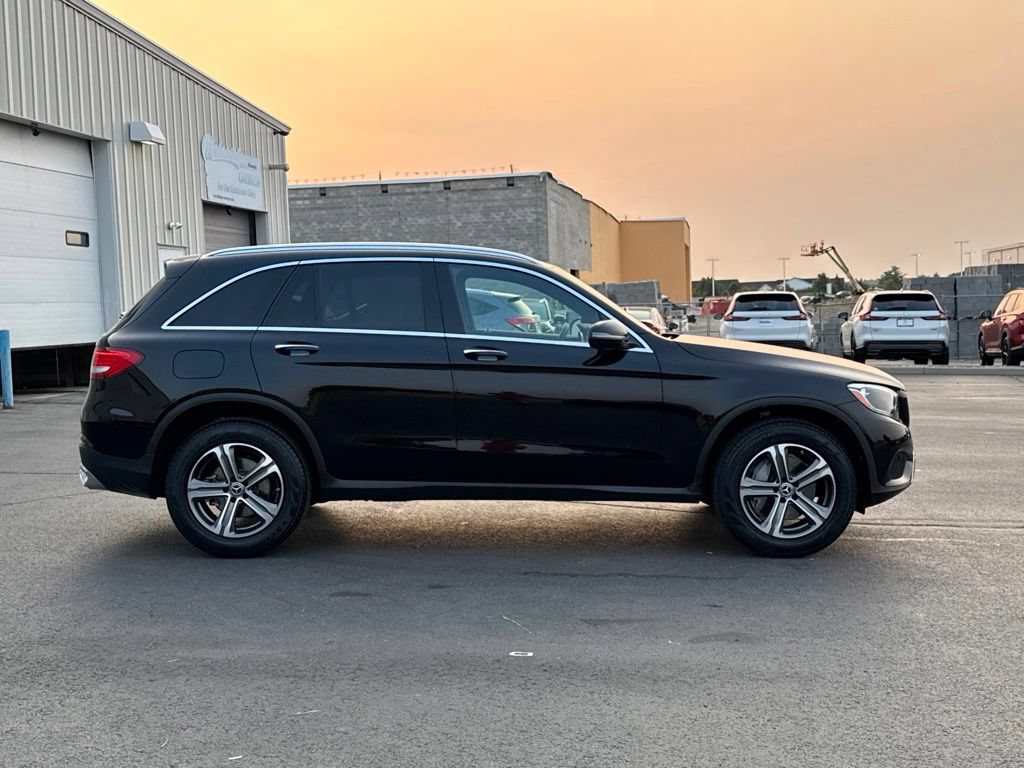 Used 2019 Mercedes-Benz GLC 300 4MATIC w/ Premium Package image 8
