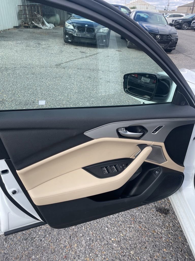 Certified 2025 Acura TLX w/ Technology Package image 13