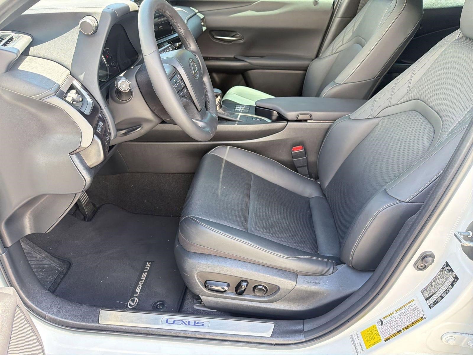 Used 2024 Lexus UX 250h F Sport FWD image 4