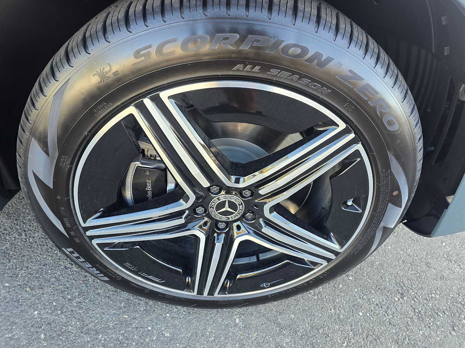 New 2027 Mercedes-Benz GLE 450 4MATIC image 9
