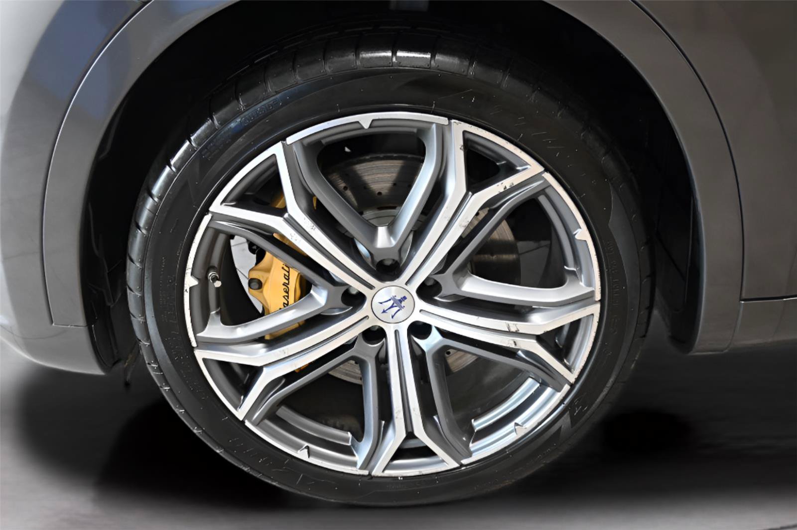 Used 2019 Maserati Levante GTS AWD/4WD image 34