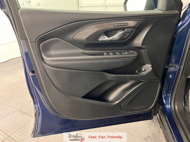 Used 2022 GMC Terrain SLT image 24