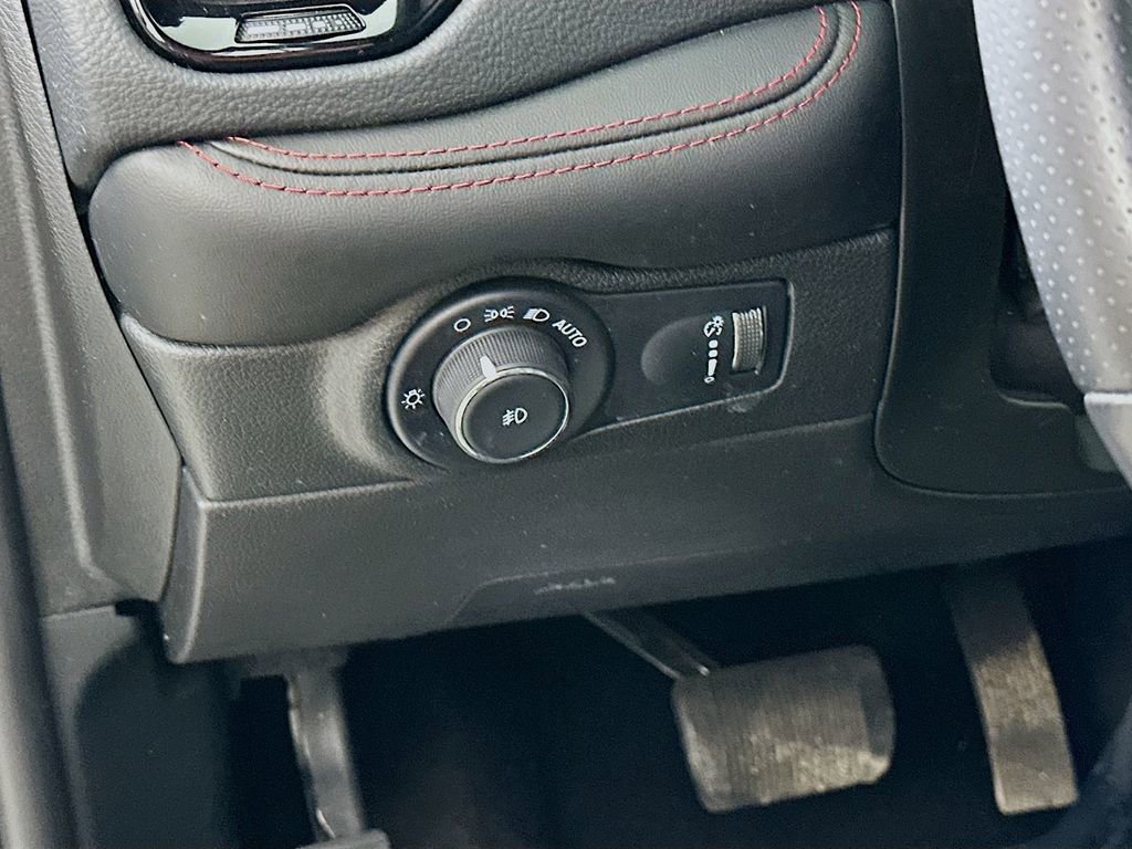 Certified 2023 Dodge Durango R/T image 18