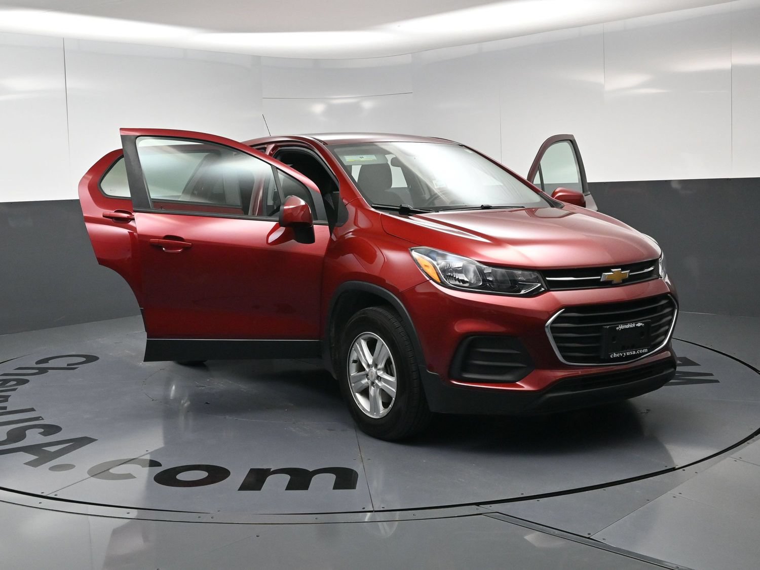Used 2021 Chevrolet Trax LS w/ Tint and Cruise Package AWD/4WD image 23