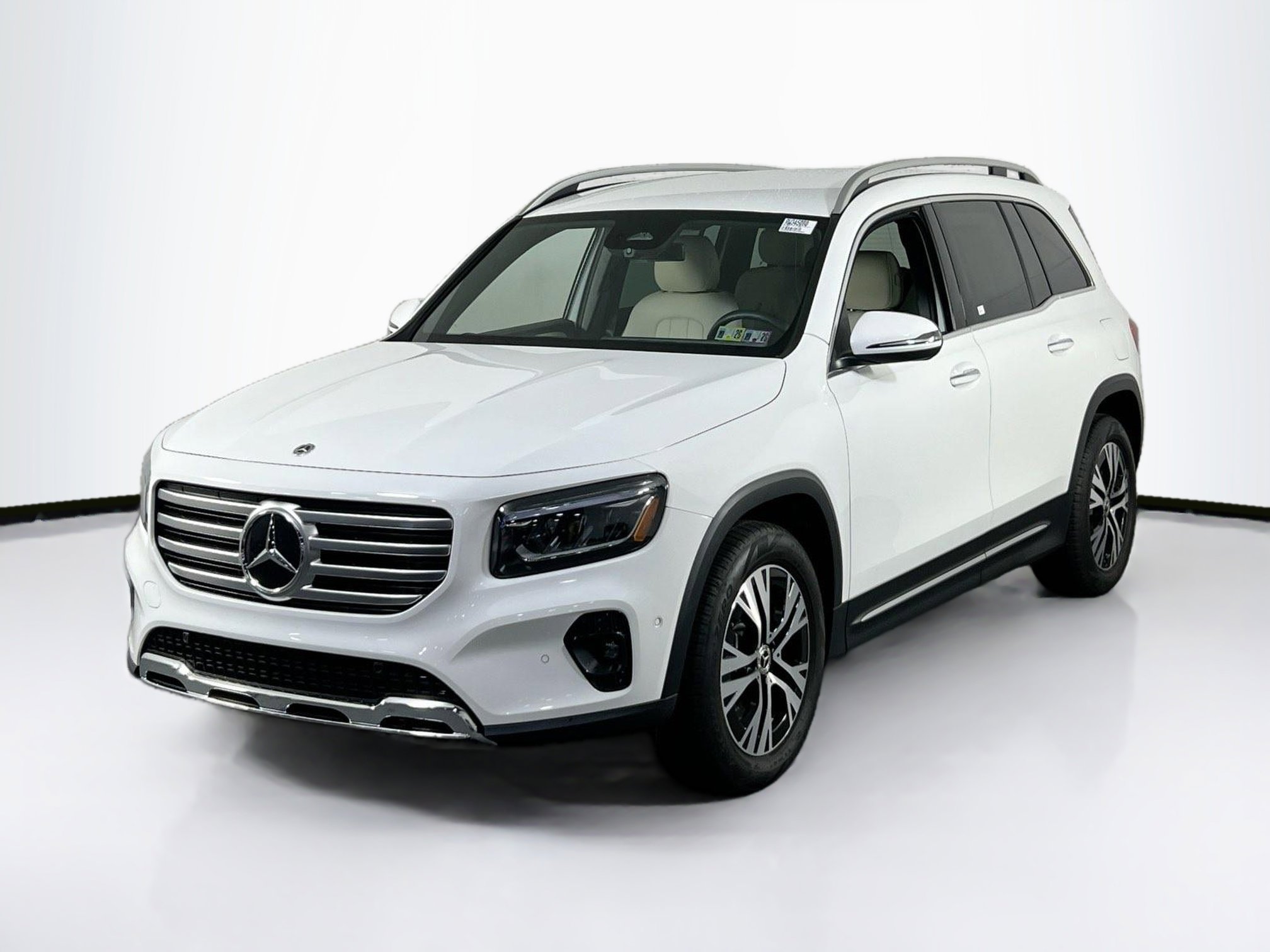Used 2024 Mercedes-Benz GLB 250 4MATIC image 1
