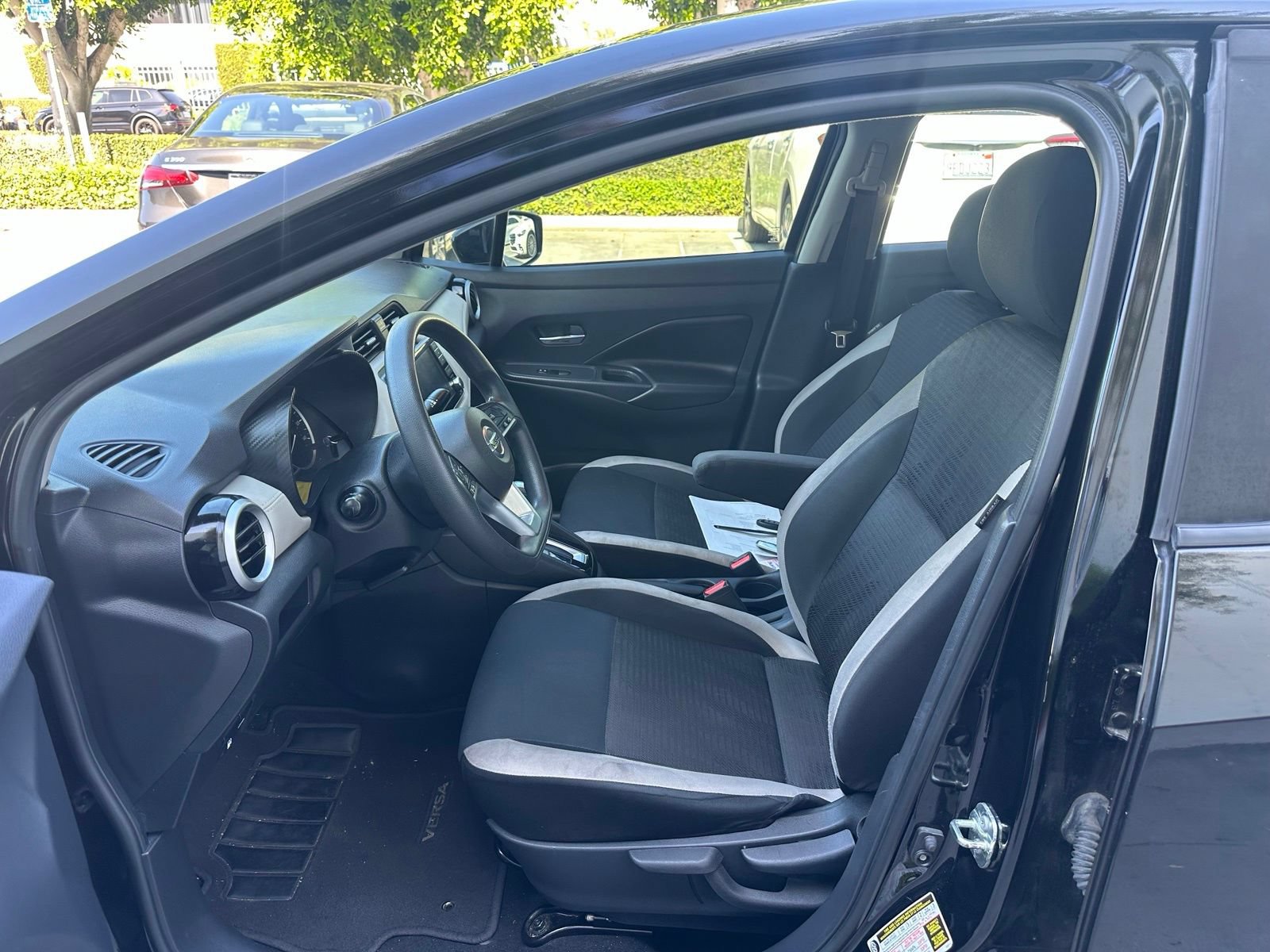 Used 2020 Nissan Versa SV FWD image 2