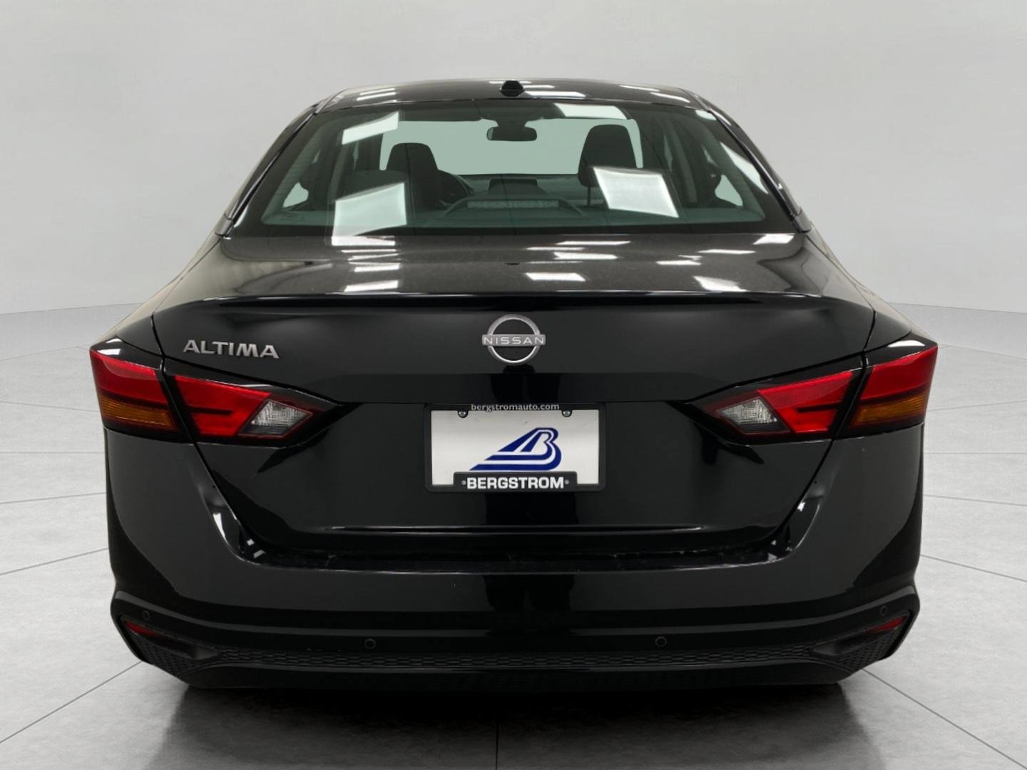 Certified 2025 Nissan Altima 2.5 SV FWD image 4