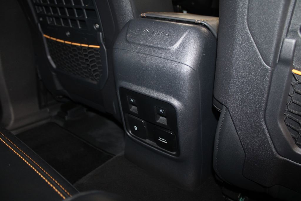 Used 2024 Ford Bronco Badlands image 35