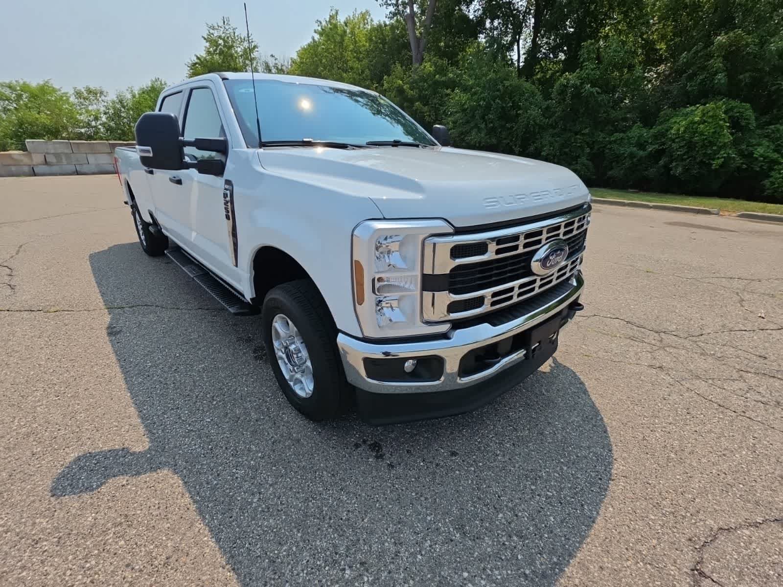 Used 2025 Ford F250 XLT AWD/4WD image 6