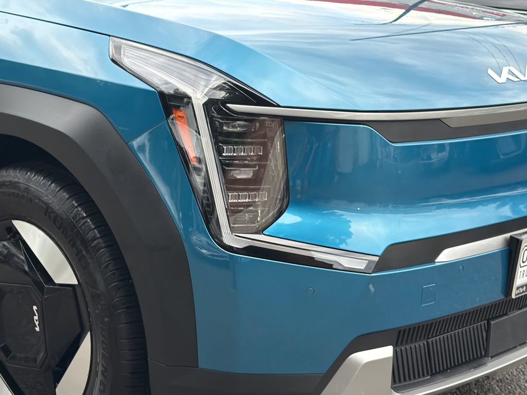 Certified 2024 Kia EV9 Wind AWD/4WD image 14