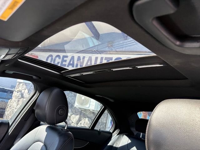 Used 2019 Mercedes-Benz C 300 4MATIC Sedan image 24