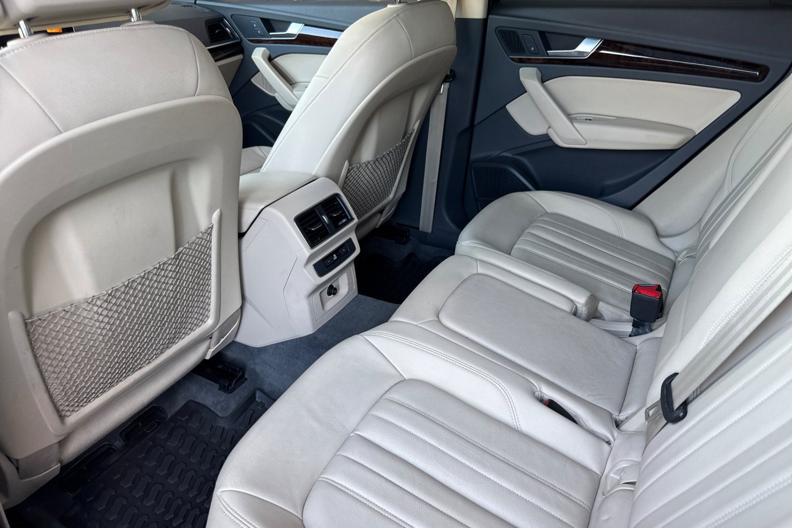 Used 2018 Audi Q5 2.0T Premium Plus w/ Premium Plus Package AWD/4WD image 31