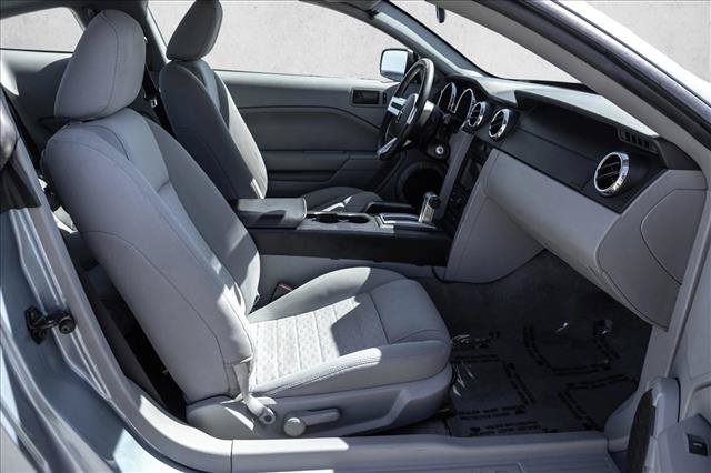 Used 2006 Ford Mustang GT RWD image 21