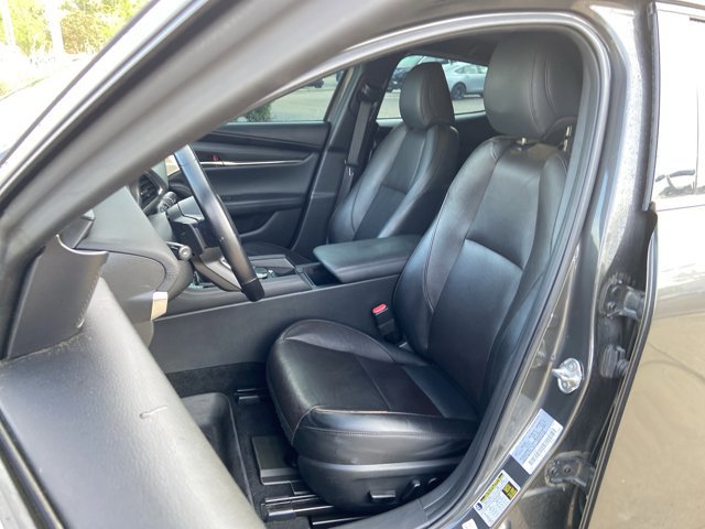 Used 2021 MAZDA MAZDA3 Hatchback w/Premium Plus Pkg image 18