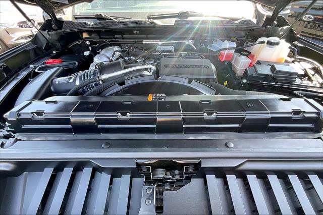 Used 2024 GMC Sierra 2500 AT4X image 28