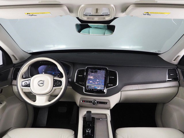 Used 2025 Volvo XC90 T8 Plus w/ Protection Package Premier image 3