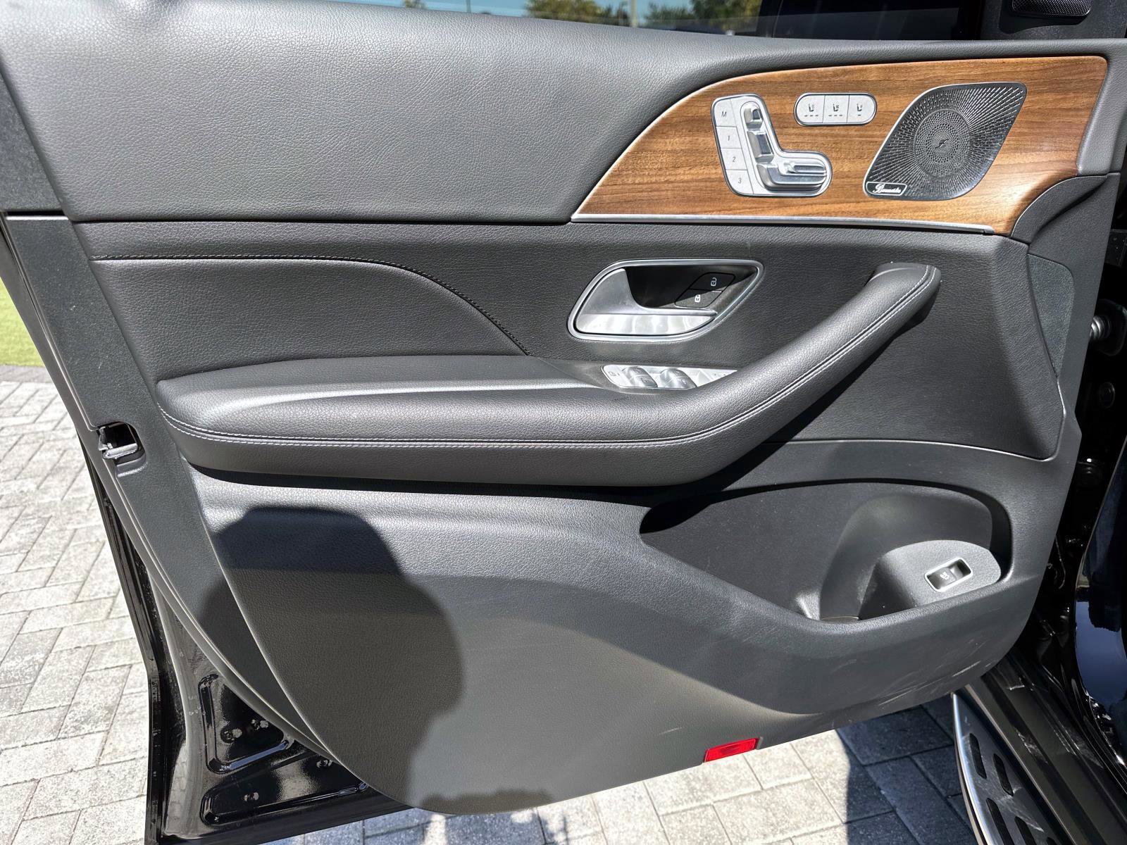 Certified 2025 Mercedes-Benz GLS 450 4MATIC image 16