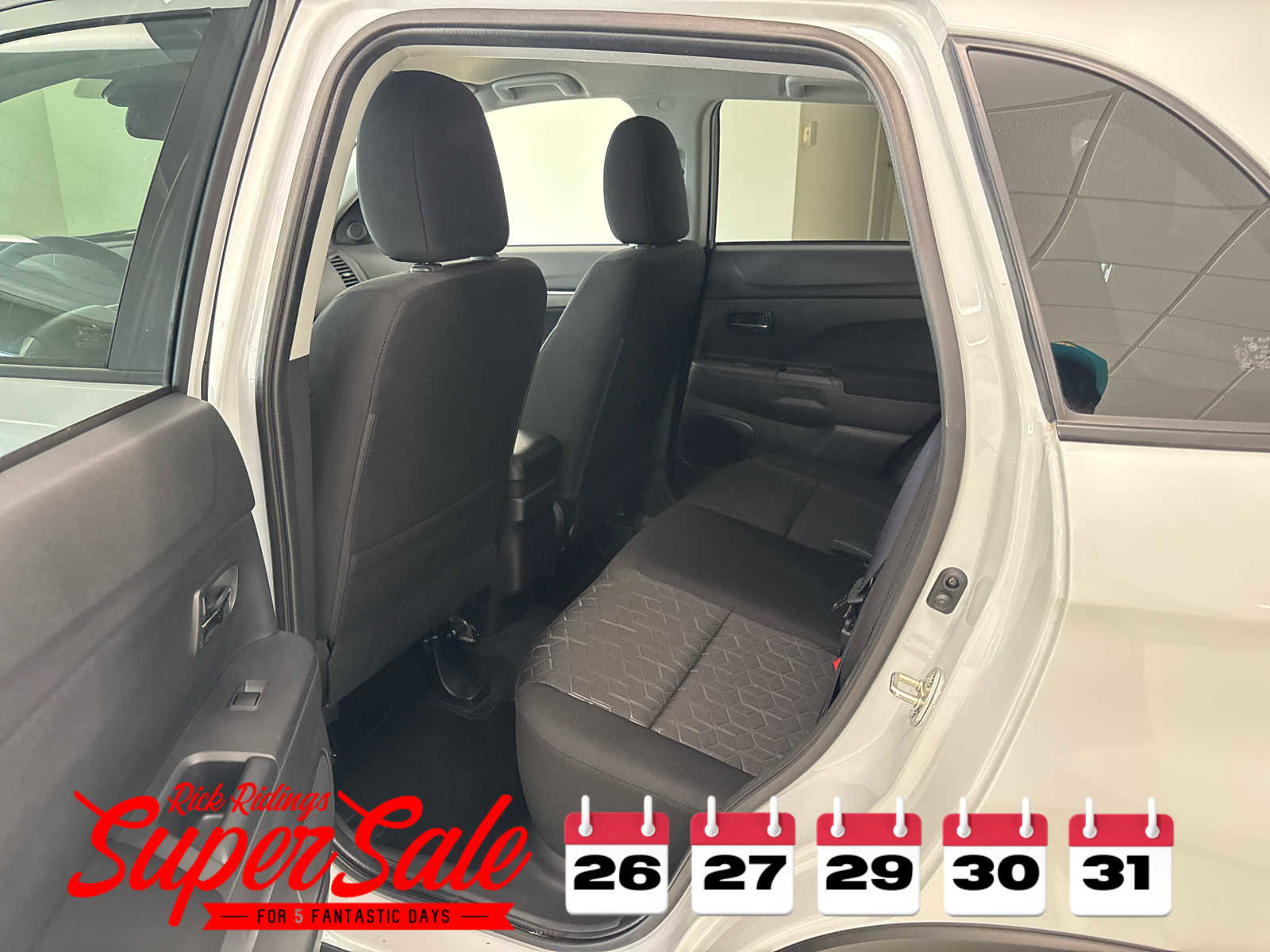 Used 2024 Mitsubishi Outlander Sport LE image 15